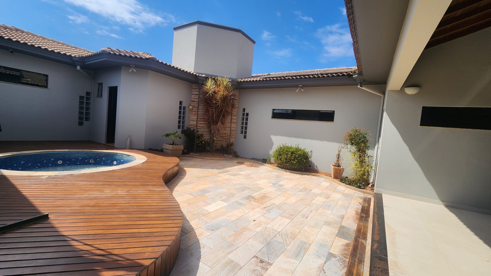 WhatsApp Image 2025-09-26 at 10.45.49 (2)