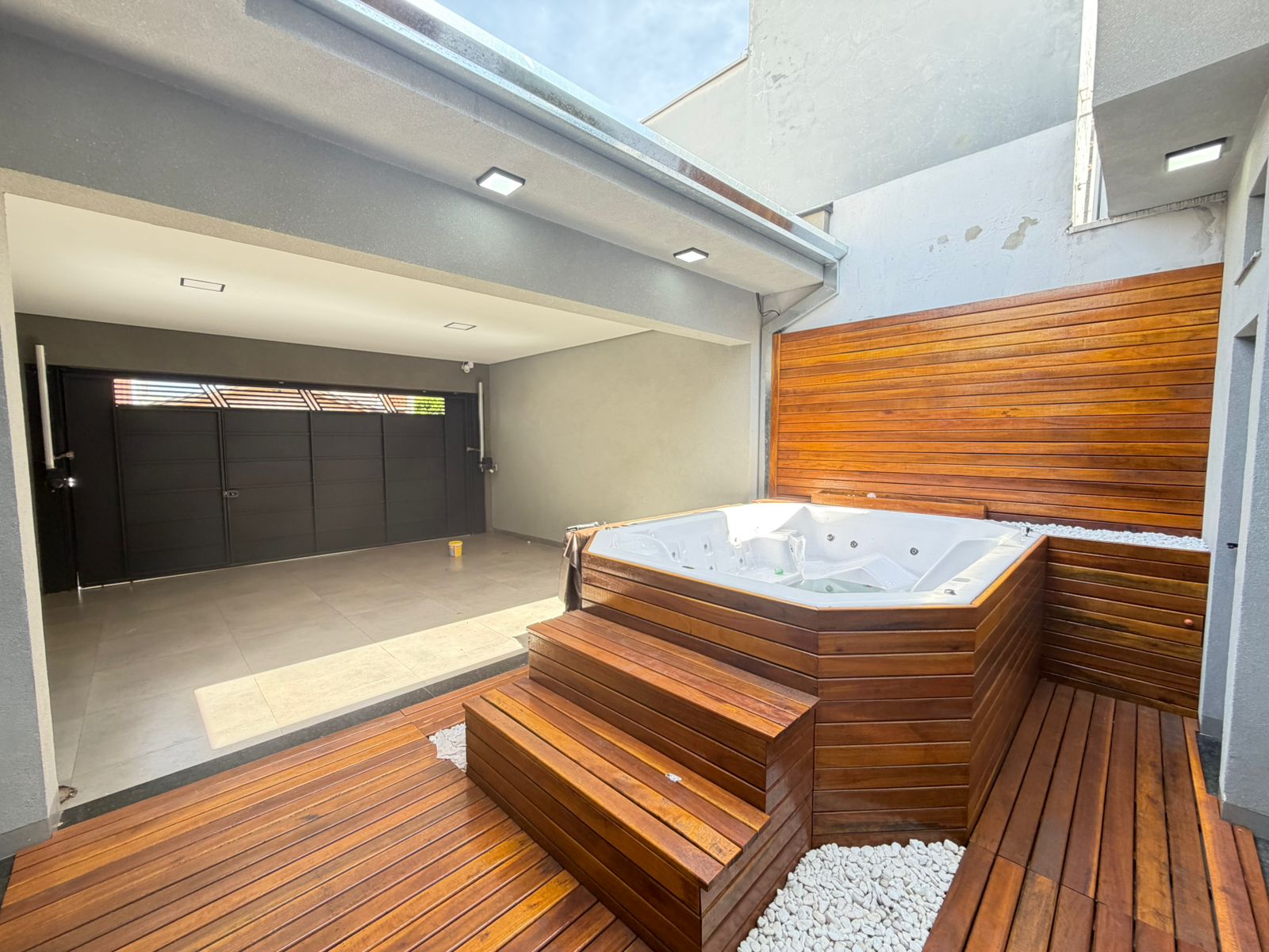 WhatsApp Image 2026-03-18 at 09.58.07