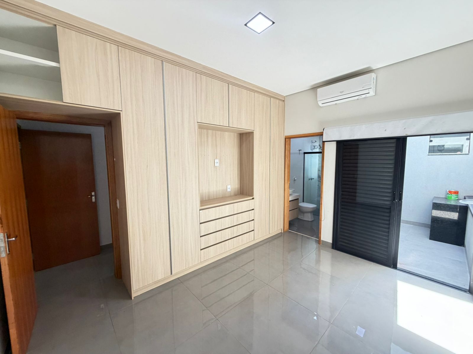 WhatsApp Image 2026-03-18 at 09.58.08 (1)